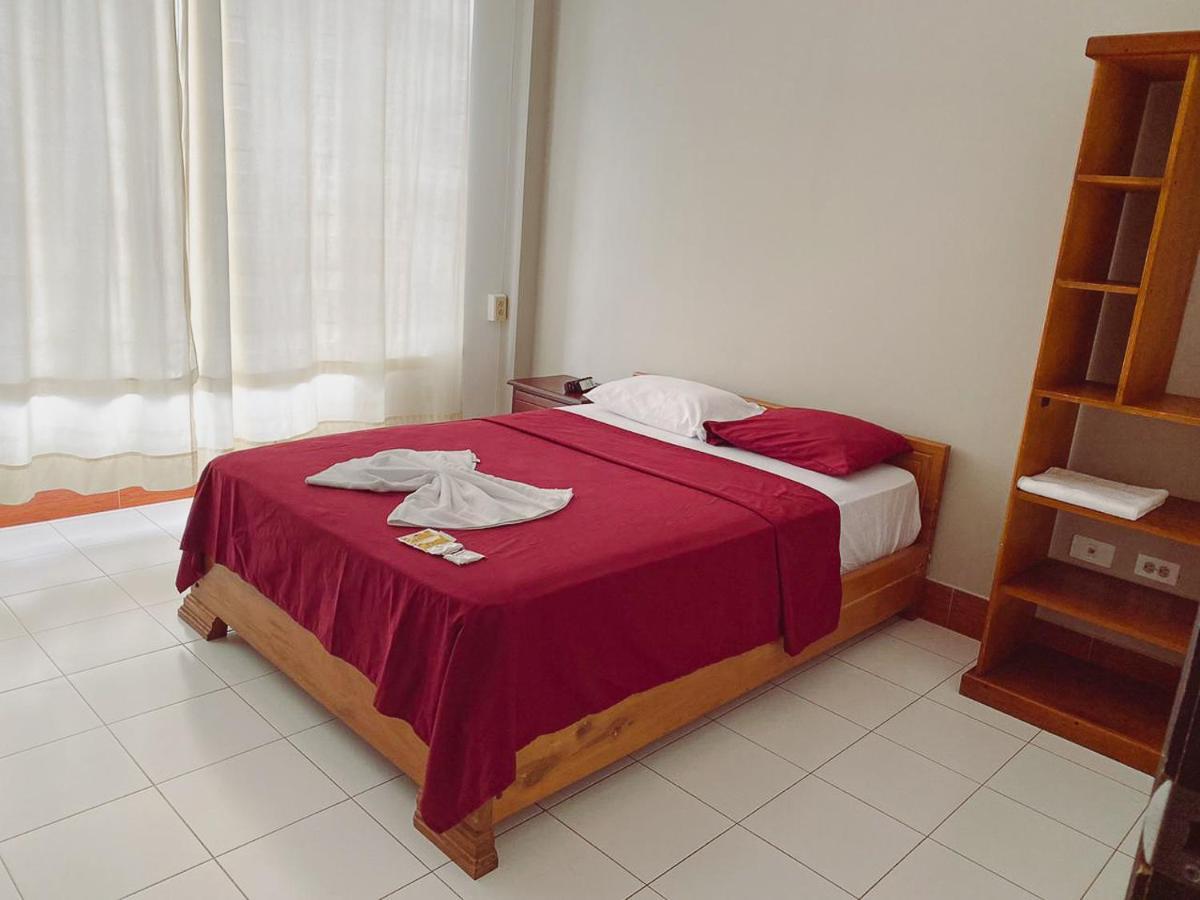 Hostal Casa Blanca Puerto Francisco de Orellana Exteriér fotografie