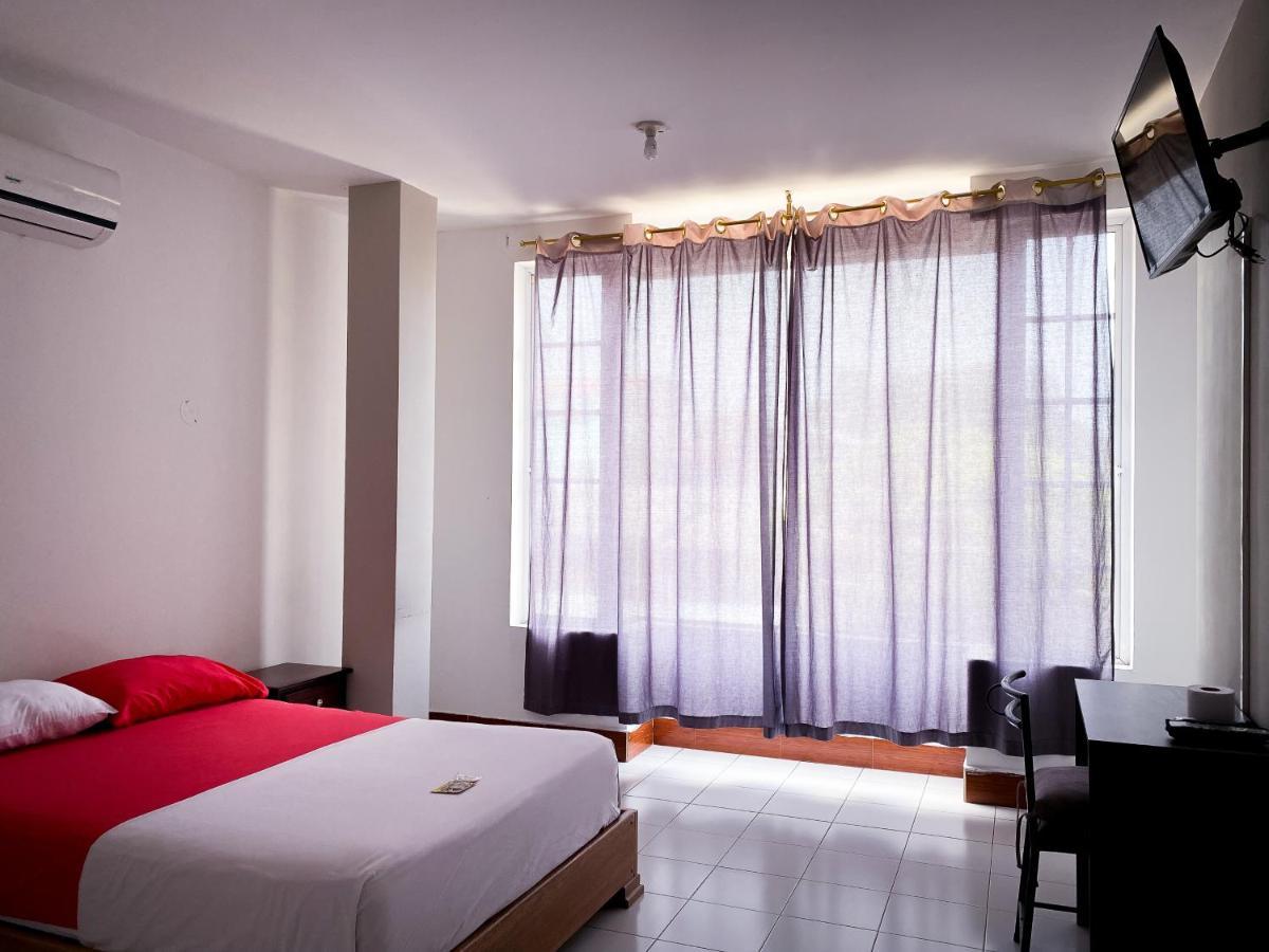 Hostal Casa Blanca Puerto Francisco de Orellana Exteriér fotografie