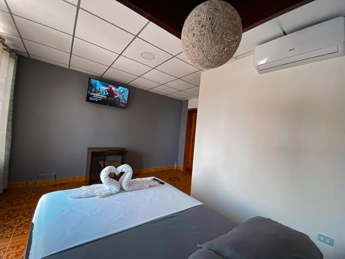 Hostal Casa Blanca Puerto Francisco de Orellana Exteriér fotografie